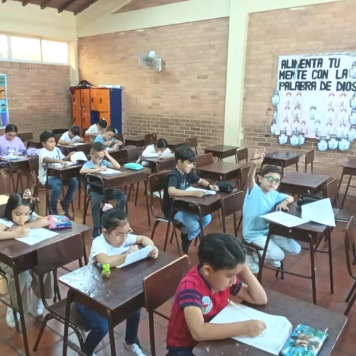 Segunda Jornada de Inducción – Nuevos Estudiantes 2026 en la IEGCC 🎓 Somos ComfaOriente🧡💙