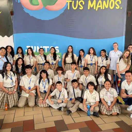 Actividad apícola y ofídica que organizó Corponor y Veolia por una Cucuta Diversa-I.E.G.C.C presente