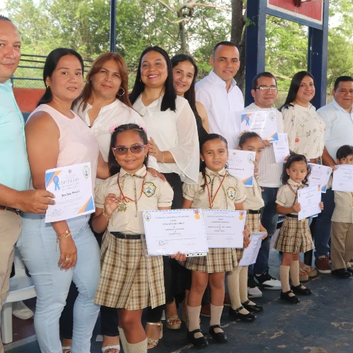 Clausura del Año Escolar Vigencia 2025 en la Institución Educativa Gimnasio Campestre ComfaOriente